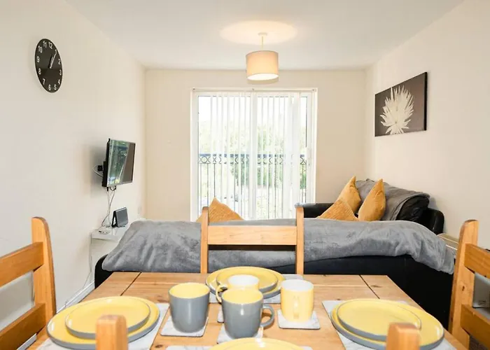 Greenings Apt Warrington - 2 Bed With Free Off Road Parking & Wifi